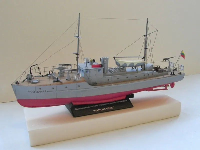 Papierový model - Partizanas
